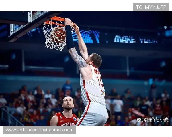 公牛球员篮板拼抢带来二次进攻良机